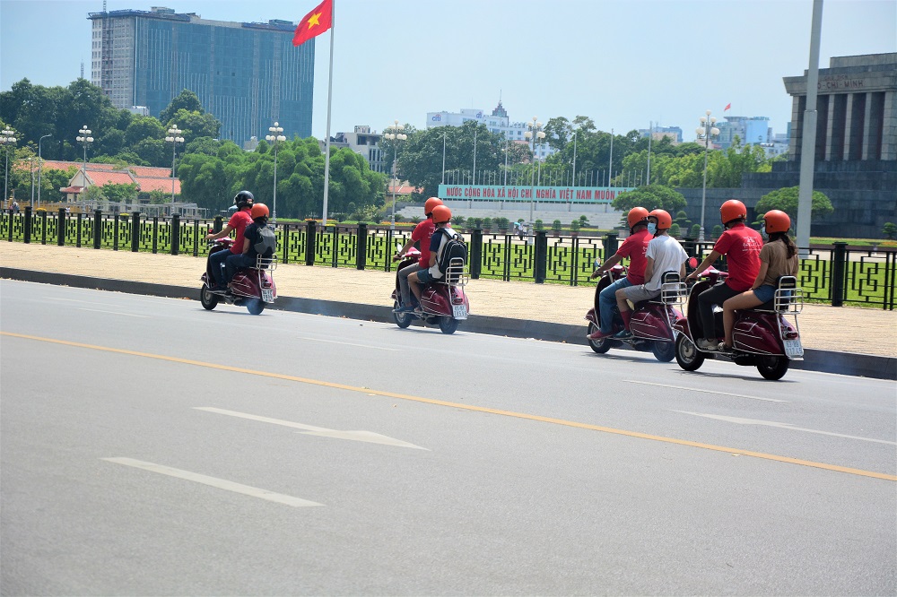 HANOI SUNRISE VESPA TOURS 