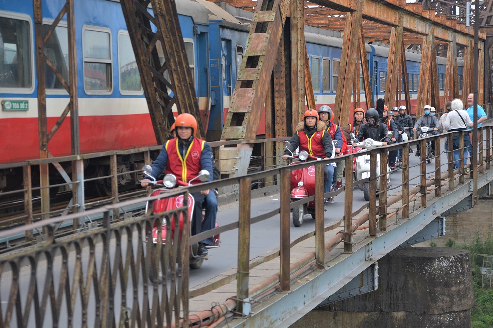 Asia Vespa Tours Hanoi – Hanoi Vespa Tours – Hanoi Jeep Tours – Hanoi Motorbike Tours