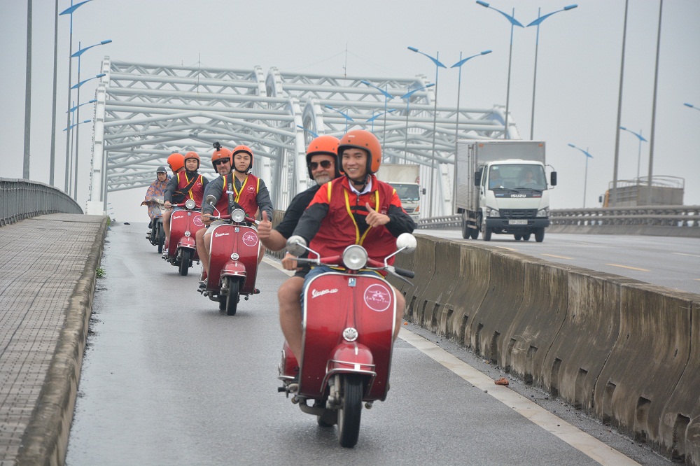 Asia Vespa Tours- Hanoi Vespa Tours-Hanoi Motorbike Tours-Hanoi Motorcycle Tours