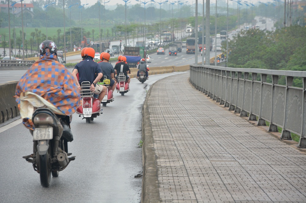 Asia Vespa Tours- Hanoi Vespa Tours-Hanoi Motorbike Tours-Hanoi Motorcycle Tours