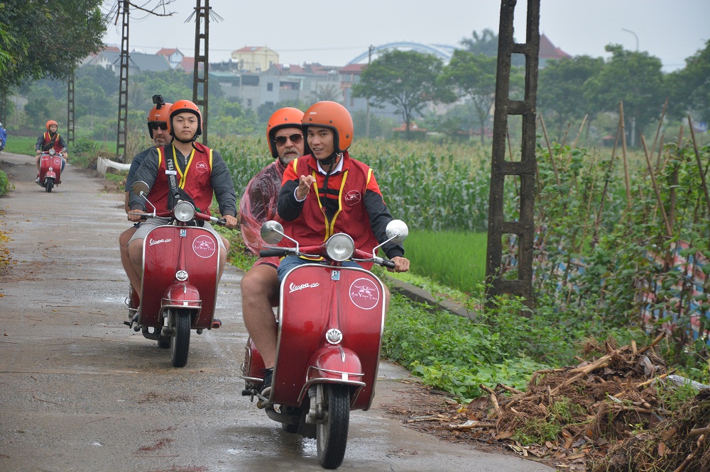 Asia Vespa Tours- Hanoi Vespa Tours-Hanoi Motorbike Tours-Hanoi Motorcycle Tours