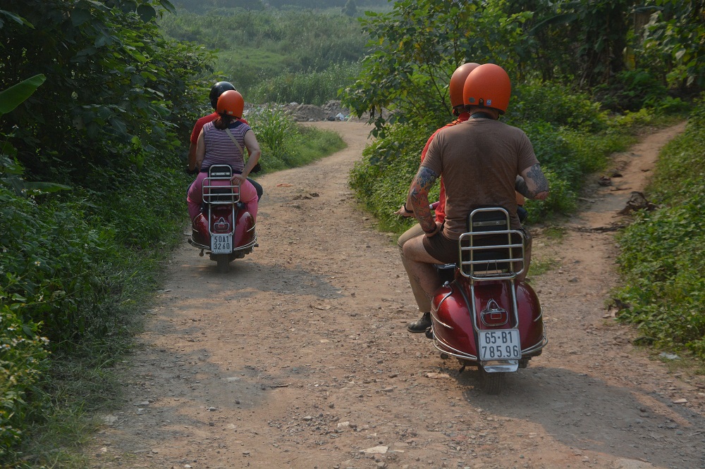 Asia Vespa Tours- Hanoi Vespa Tours-Hanoi Motorbike Tours-Hanoi Motorcycle Tours