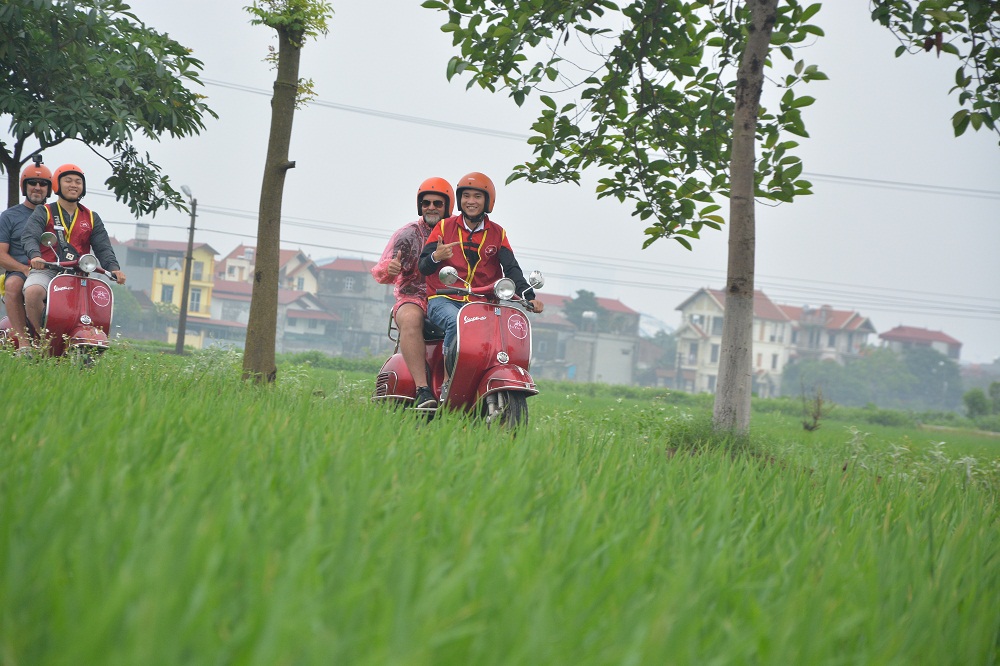 Asia Vespa Tours- Hanoi Vespa Tours-Hanoi Motorbike Tours-Hanoi Motorcycle Tours