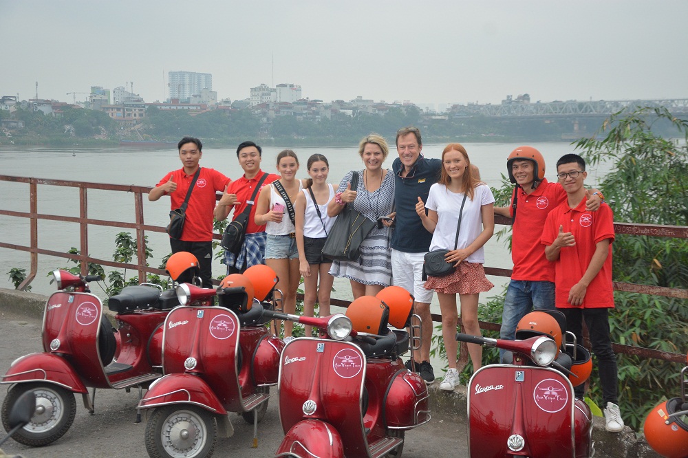 Asia Vespa Tours- Hanoi Vespa Tours-Hanoi Motorbike Tours-Hanoi Motorcycle Tours