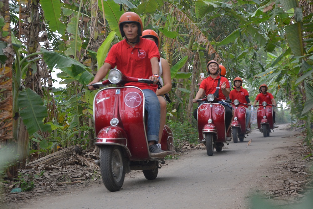 Asia Vespa Tours- Hanoi Vespa Tours-Hanoi Motorbike Tours-Hanoi Motorcycle Tours