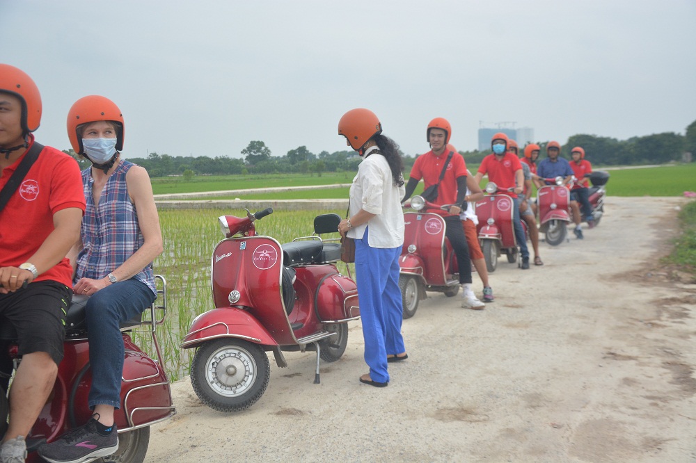 Hanoi Vespa Tours-Hanoi Motorbike Tours-Hanoi Motorcycle Tours