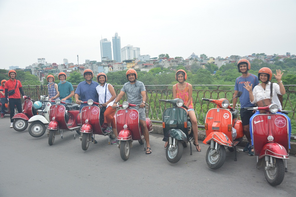 Hanoi Vespa Tours-Hanoi Motorbike Tours-Hanoi Motorcycle Tours