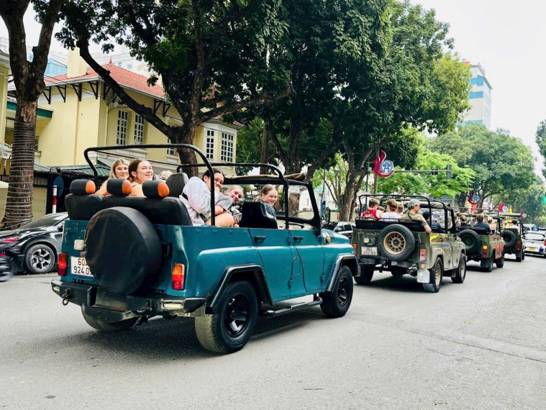 Asia Vespa Tours Hanoi – Hanoi Vespa Tours – Hanoi Jeep Tours – Hanoi Motorbike Tours